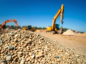 Jakie wyzwania stoją przed współczesnymi firmami budowlanymi w sektorze drogowym?